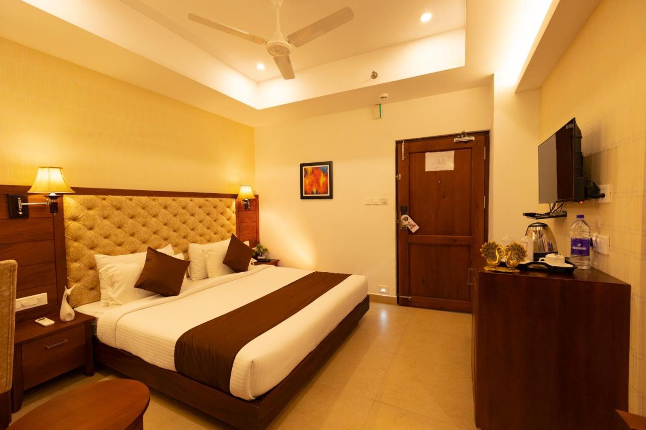Dev Residency Hotel Thiruvananthapuram Exterior foto