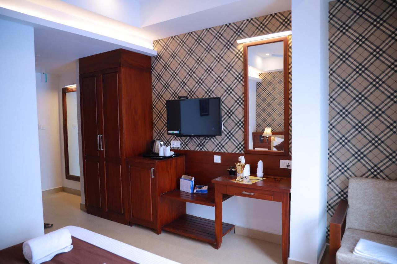 Dev Residency Hotel Thiruvananthapuram Exterior foto