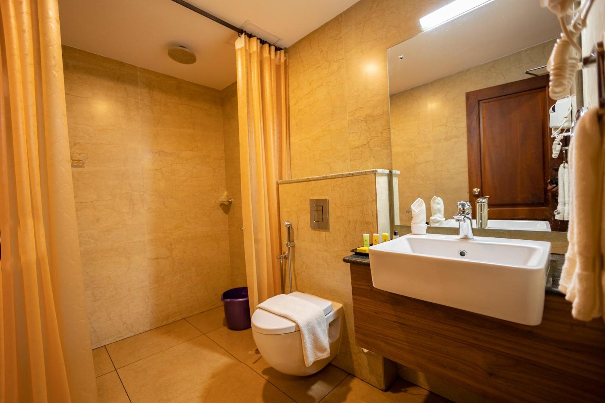 Dev Residency Hotel Thiruvananthapuram Exterior foto