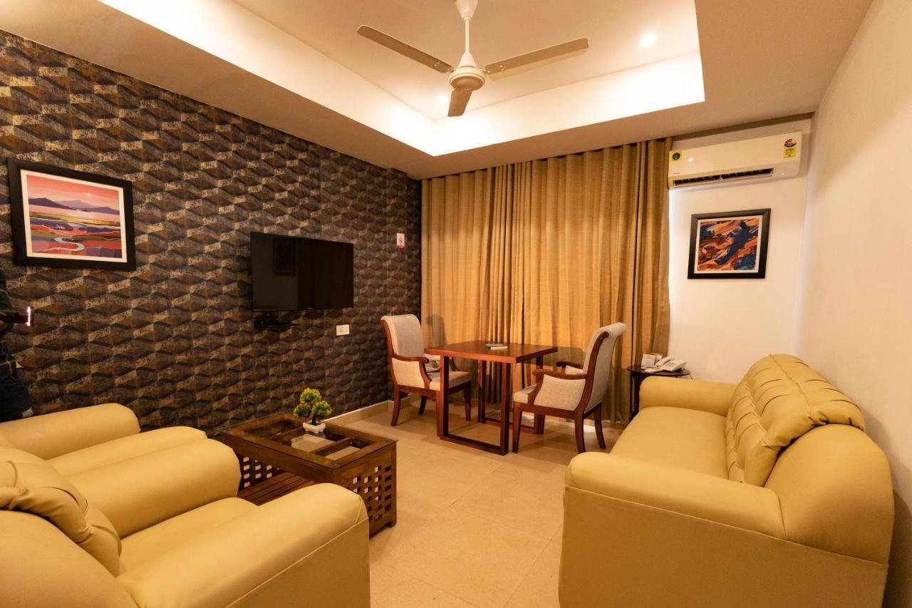 Dev Residency Hotel Thiruvananthapuram Exterior foto